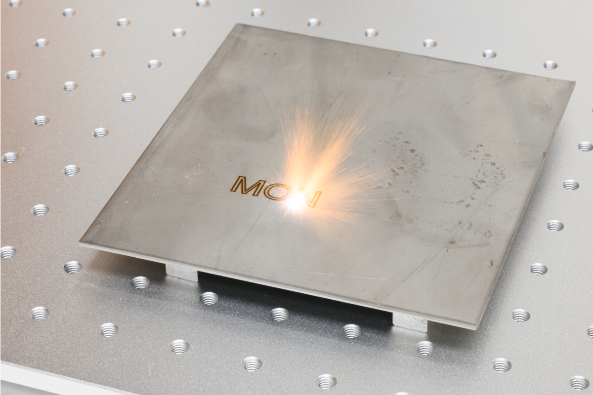 Fiber laser MONOR 30 W